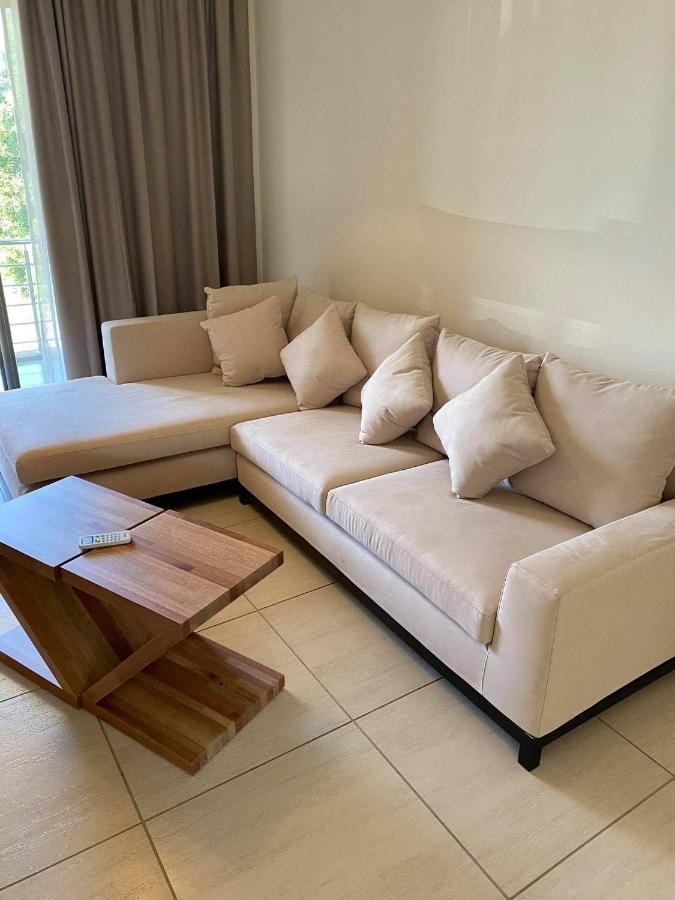 Westwood Apartments Flic en Flac ภายนอก รูปภาพ